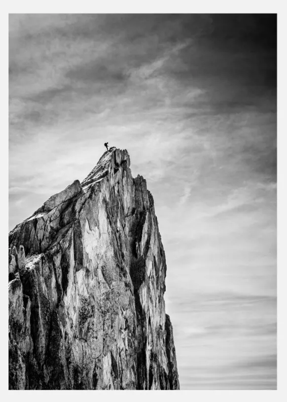 Balancing Between Earth And Sky Canvastavla (30x40 cm)