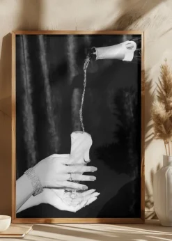 Champagne Hands Bw Poster (21x29.7 cm (A4))