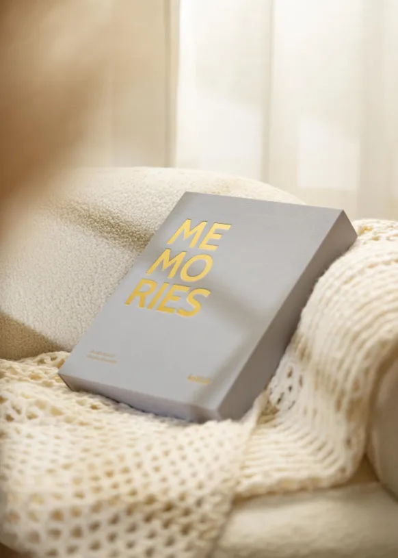 KAILA MEMORIES Grey - Coffee Table Photo Album (60 Svarta Sidor / 30 Blad)