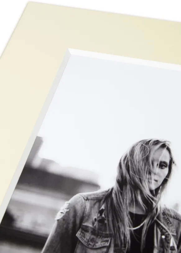Passepartout Creme 3 mm (Vit kärna) 40x60 cm (24x37)