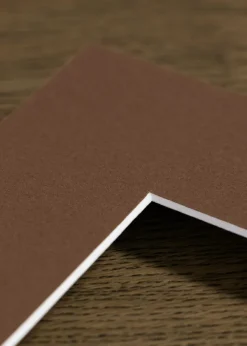 Passepartout Milk Chocolate (Vit kärna) 60x80 cm (49x69)