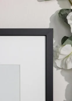 Ram Edsbyn Svart 40x60 cm - Passepartout Vit 32,9x48,3 cm (A3+)
