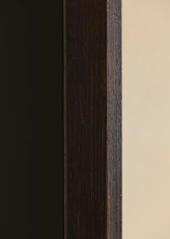 Ram Globe Espresso 70x100 cm - Passepartout Svart 62x93 cm