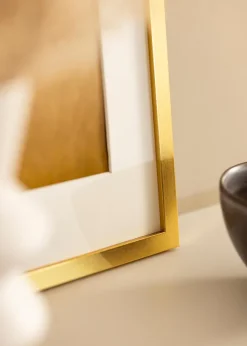 Ram Minerva Guld 50x70 cm - Passepartout Vit 40x61 cm