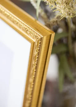 Ram Ornate Guld 40x50 cm - Passepartout Vit 29x39 cm